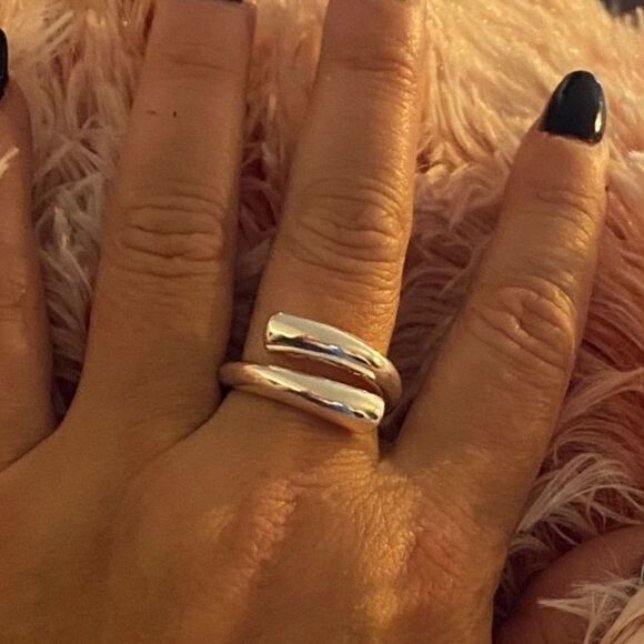 The Axis 925 adjustable modern statement ring in silver - Picture 7 of 7